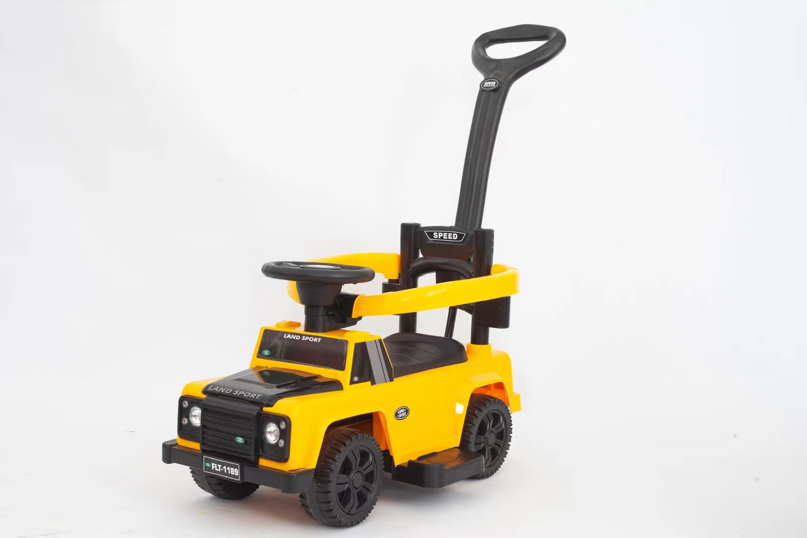 Cool fun with cute kids! A children's stroller with music, featuring push handles, guardrails and foot pedals. The steering wheel can be turned 25 degrees. It's safe and fun! Children's twisty car, four-wheel roller coaster with toy crabs Application Scenario