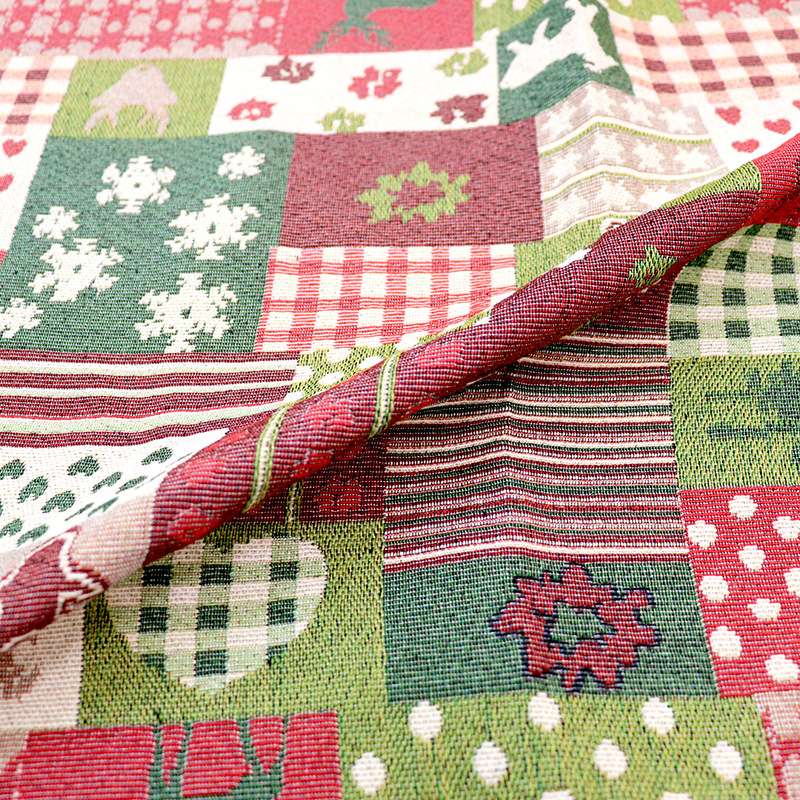 Christmas-themed tablecloth, polyester-cotton yarn-dyed fabric, DIY throw pillow fabric clothing Application Scenario