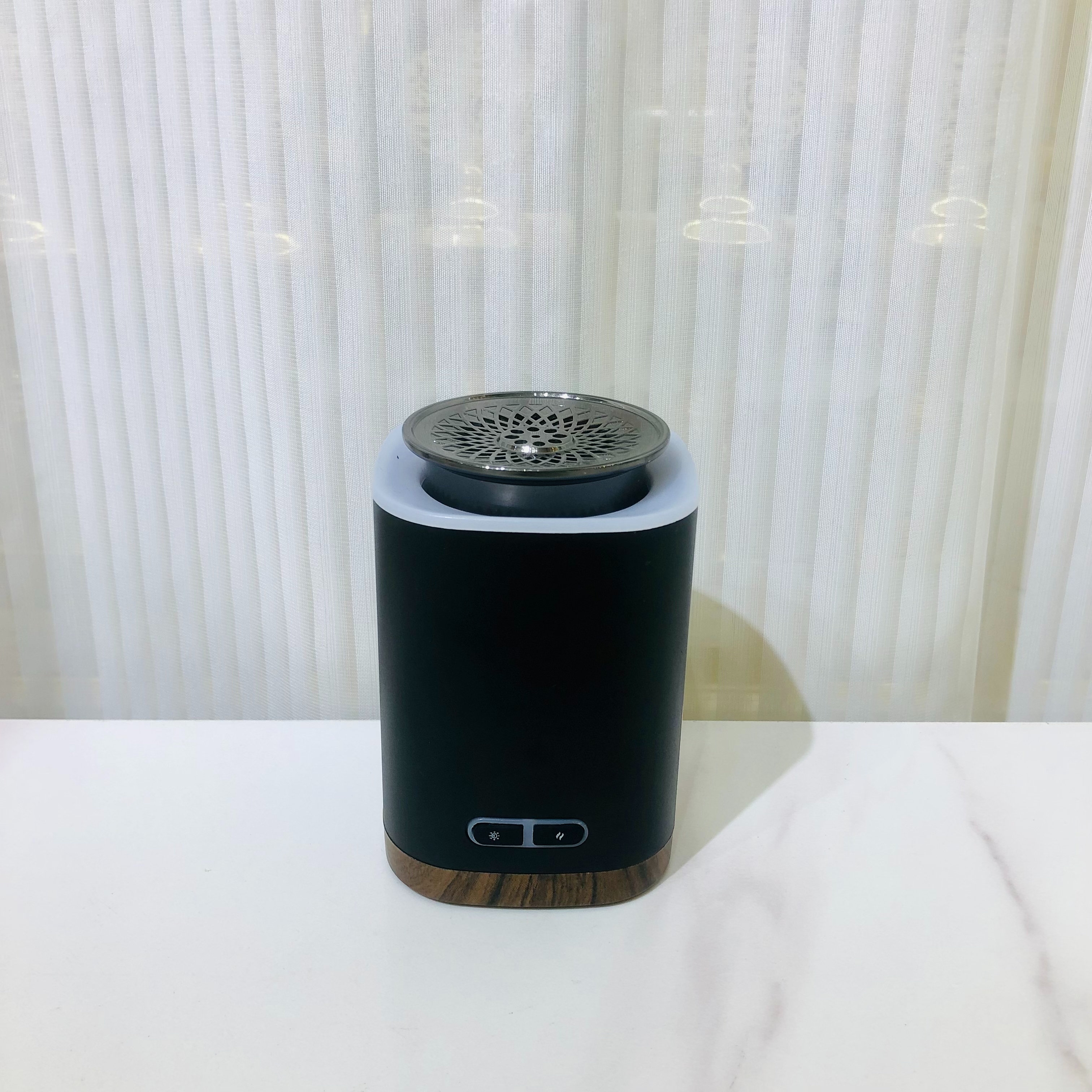 黑色圆柱形香薰机主体车载香薰机加湿器火焰壁炉自动香氛机