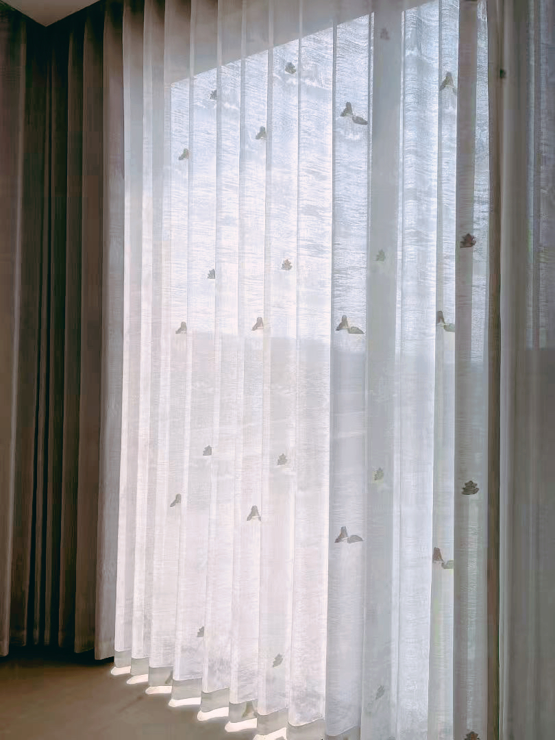 The manufacturer offers direct sales of 11 new types of blackout curtains in the national trend style with big discounts