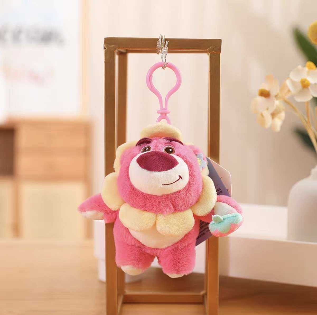 Disney official strawberry Bear pendant, Kiki and Titi doll, plush toy, keychain, schoolbag pendant, cute girl gift Item Picture
