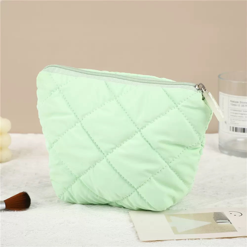 Adihua Cross-border solid color makeup Bag, high appearance level down waterproof toiletry bag Specification image