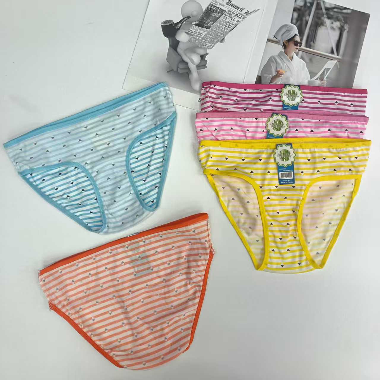 DD-8080 #XL export Underwear, Women's underwear, Milk silk striped printed Women's underwear, Sexy hemmed Underwear, Women's briefs, underwear QNI Application Scenario