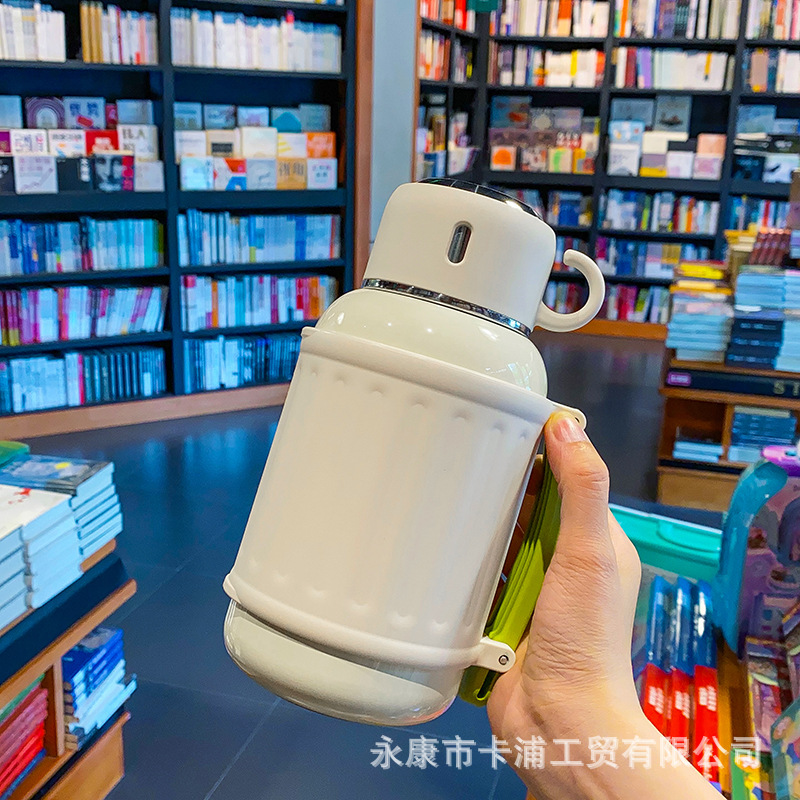 1000ml high appearance level solid color large capacity student insulated cup, crossbody for girls, portable shoulder strap insulated water bottle for going out Item Picture