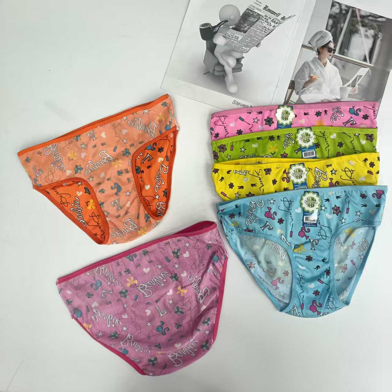 DD-646 #XL Export Underwear Women's Underwear Milk Silk Cartoon Printed Women's Underwear Sexy Hemmed Underwear Women's Briefs Underwear Underwear QNI Application Scenario
