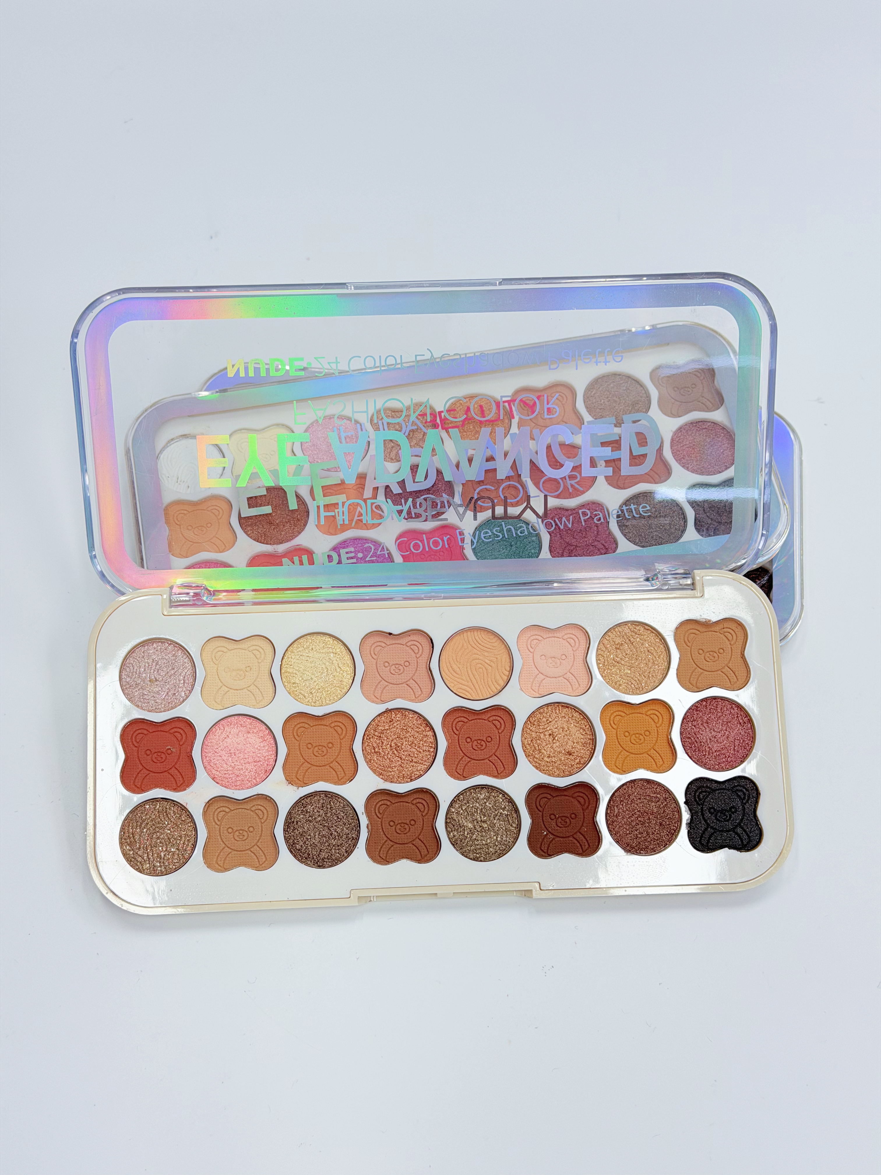 Makeup set, makeup plate, eyeshadow plate, makeup box, eye makeup, eyeshadow combination set Application Scenario