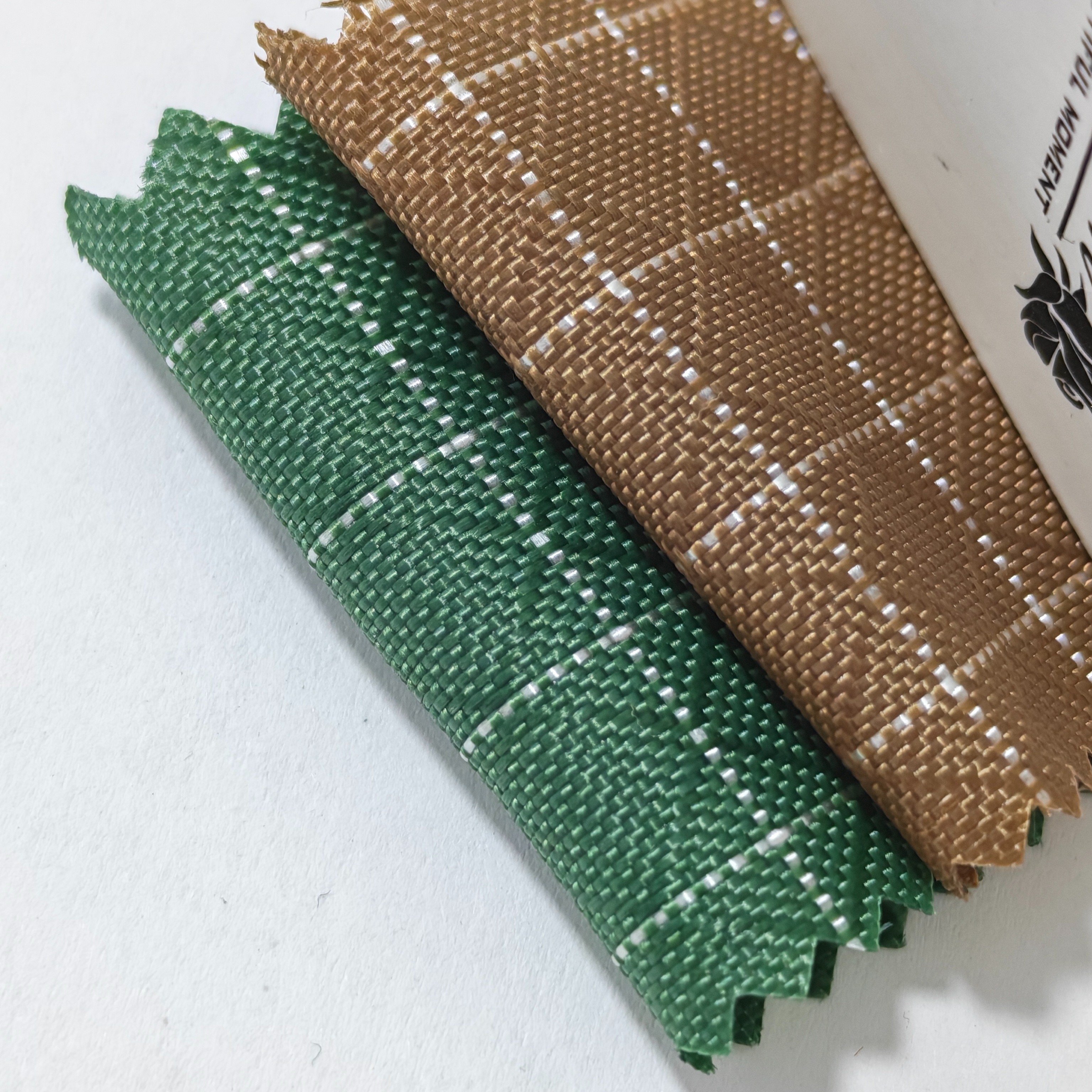 Yarn-dyed diamond-shaped white thread jacquard fabric, a light luxury texture fabric specially designed for home textiles and clothing. Three-dimensional diamond-shaped white thread jacquard fabric, simple solid color jacquard fabric for bags, shoes and hats decoration Item Picture