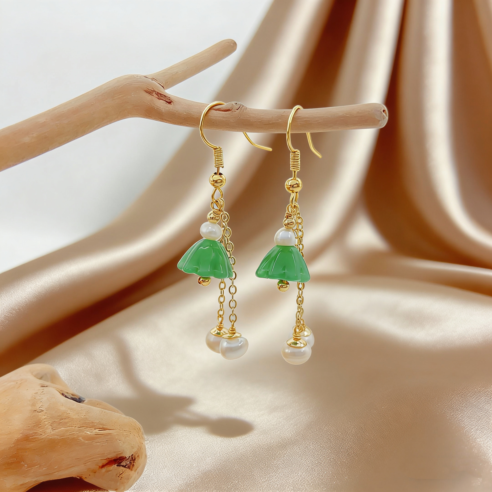 A pair of long and elegant agate earrings, ear strings, silver stud earrings, women's fashionable earrings, women's accessories, women's fashion Application Scenario