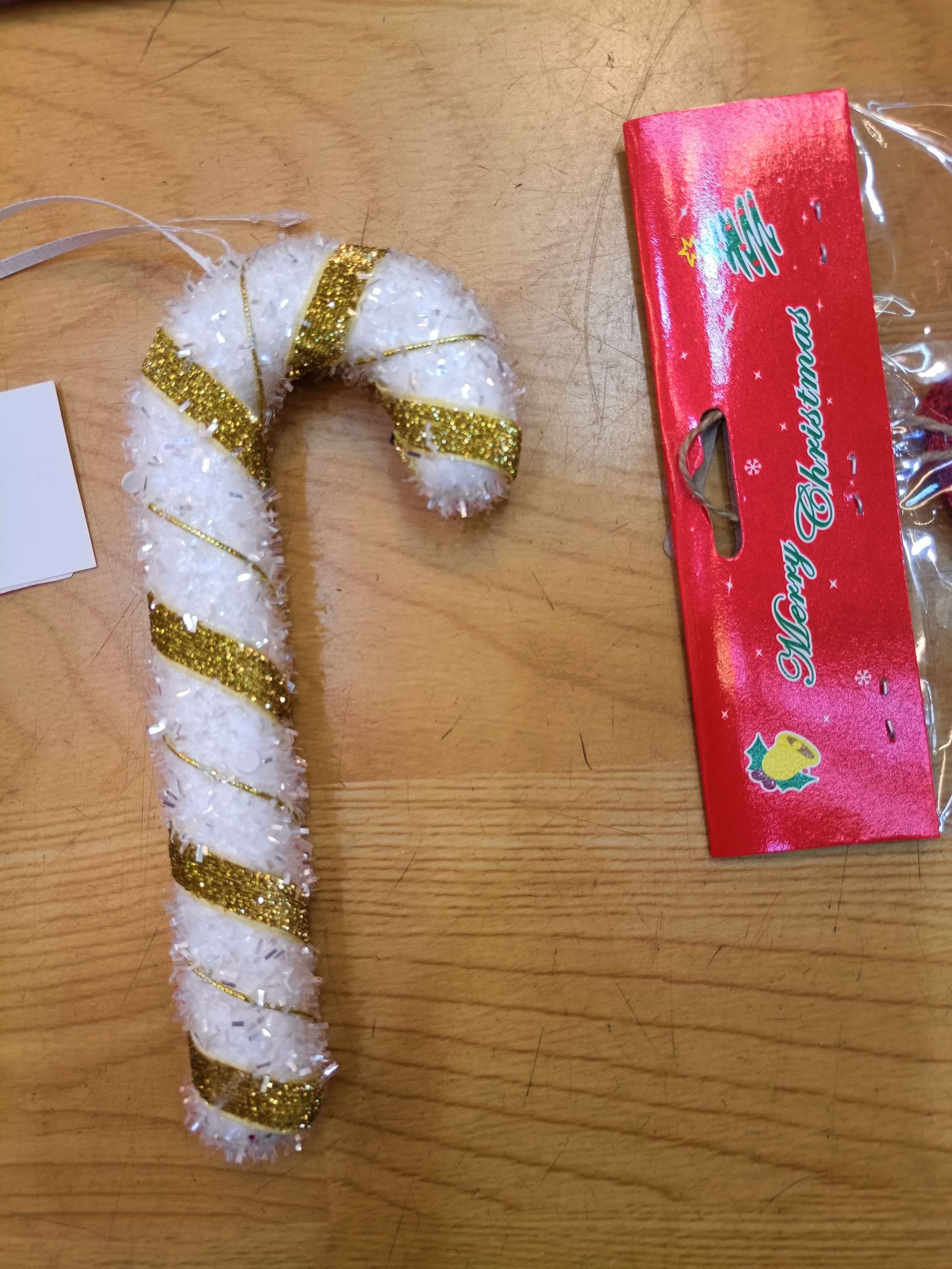 Christmas supplies: Christmas hats, Christmas wreaths, Christmas snowflakes, Christmas accessories, processing with supplied materials Item Picture