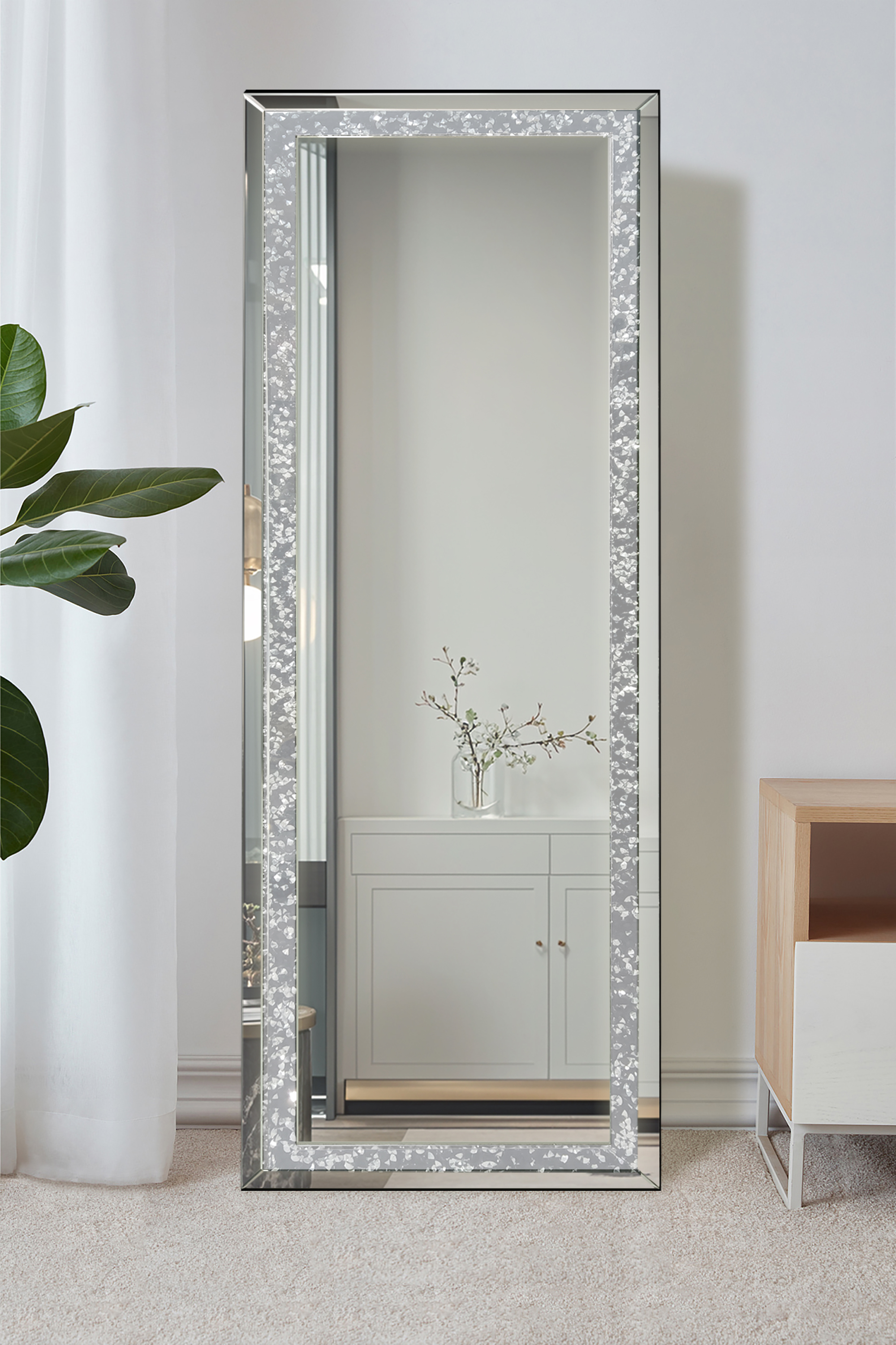 Blue-eyed diamond-framed full-length mirror, entrance mirror, hotel decorative mirror Item Picture