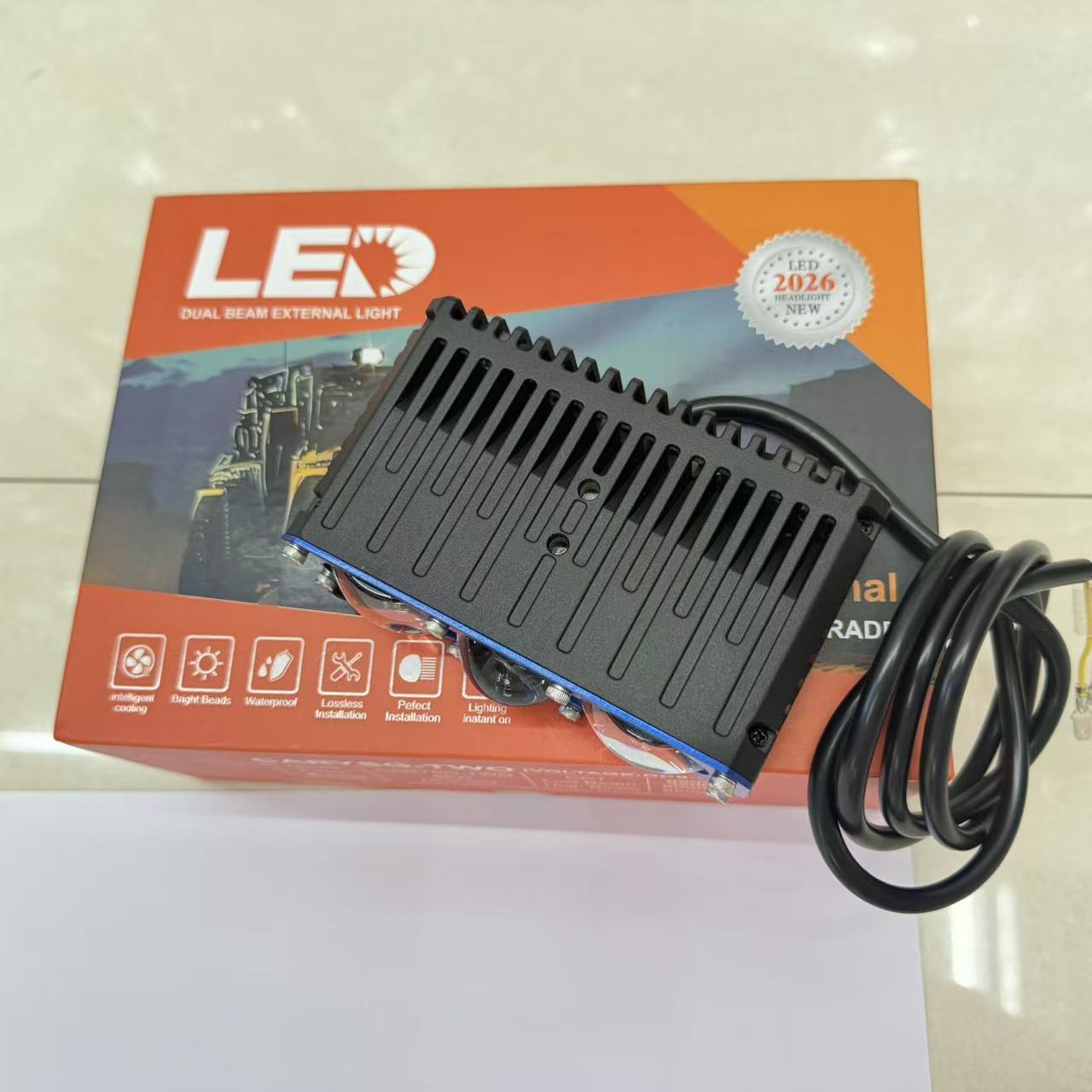 General-purpose car grille lights, LED lens spotlights, yellow and white three-eye spotlights, converted into motorcycle high beams pic 8