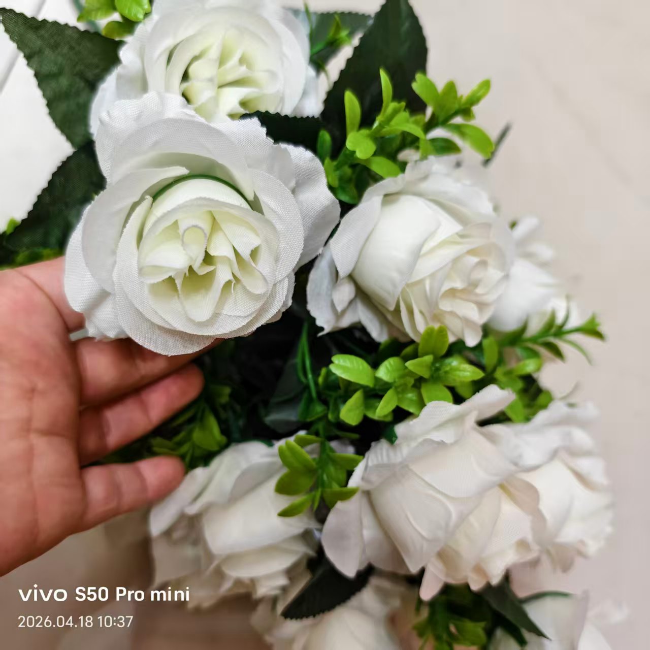 Direct sales from the manufacturer of artificial rose bouquets: 18 artificial rose buds, plastic flowers, artificial flowers, silk flowers, artificial flowers, wedding indoor and outdoor DIY decorative flowers, shooting props Specification image