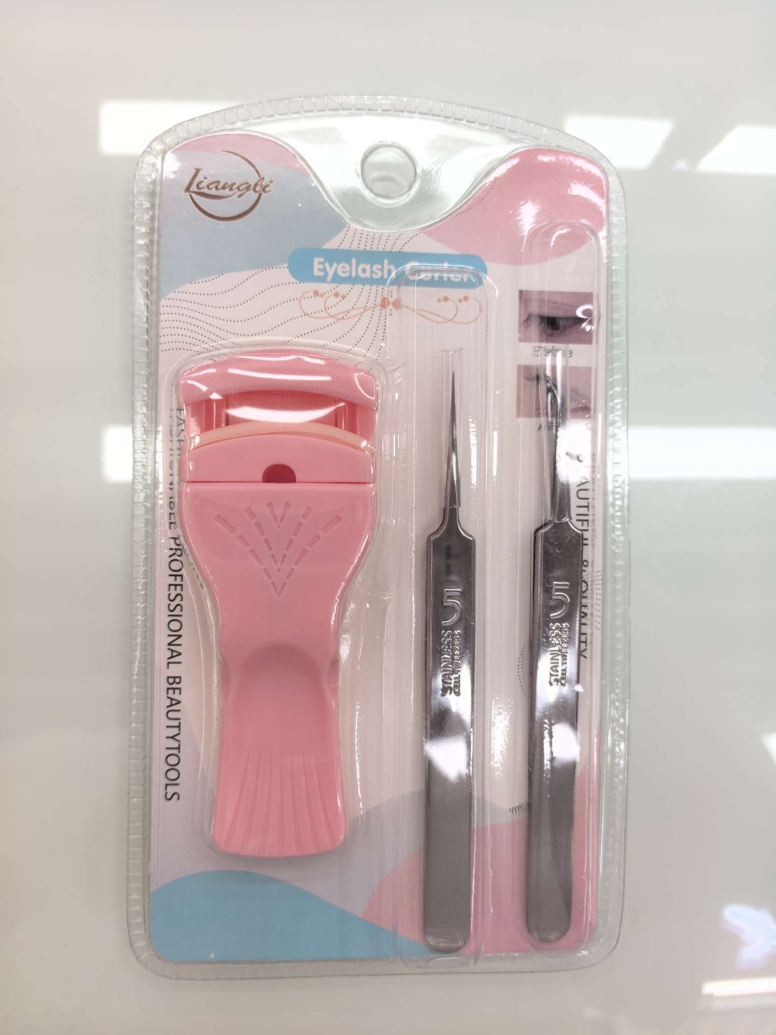 Wholesale of new fishtail curling eyelash curlers, long-lasting curling, acne curlers and beauty curlers from the manufacturer