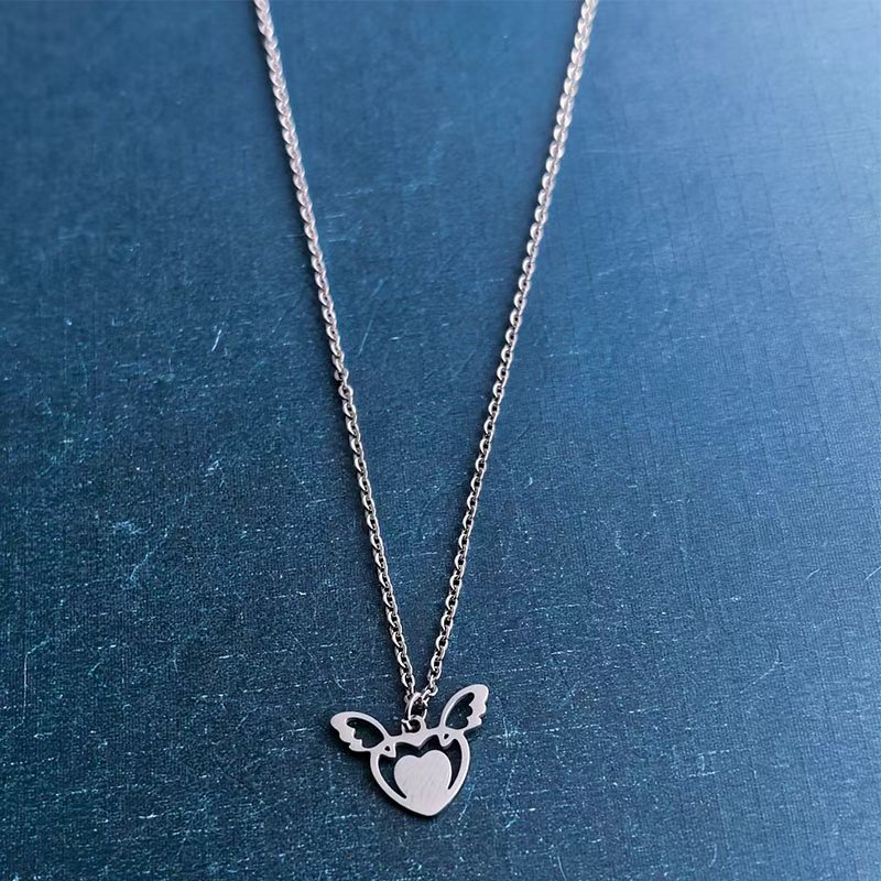 Cross-border foreign trade Love Wings Angel Wings Titanium Steel Stainless Steel Bracelet Pendant Necklace DIY jewelry accessories Trend detail image 3