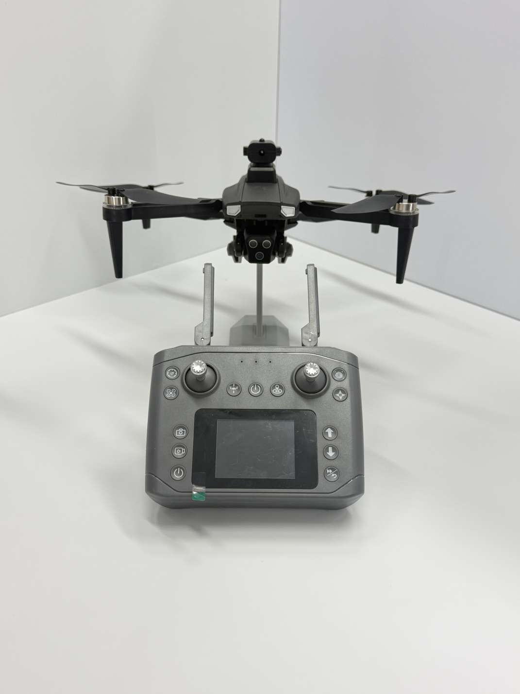Beginner's entry-level drone toy, foldable quadcopter