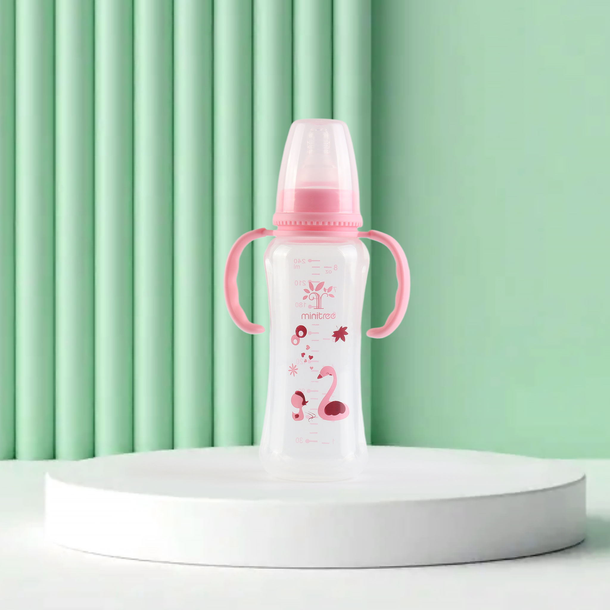 A 240mlPP standard-mouthed, transparent, irregular-shaped baby bottle Application Scenario