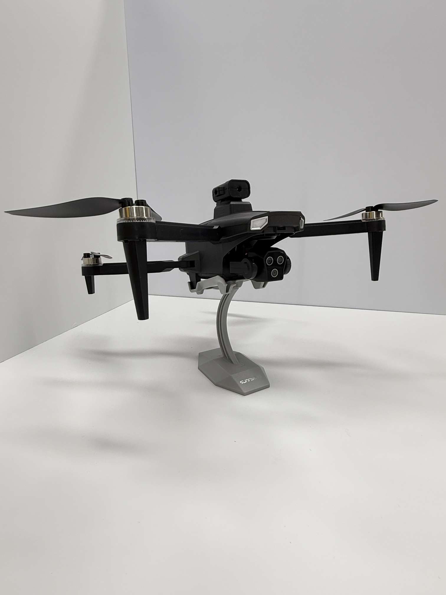 Beginner's entry-level drone toy, foldable quadcopter detail image 1