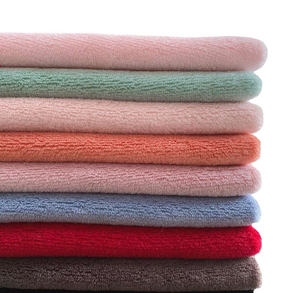 Customized all-polyester double-sided coral fleece flannel fabric blankets, home textiles, clothing and plush fabric from the manufacturer