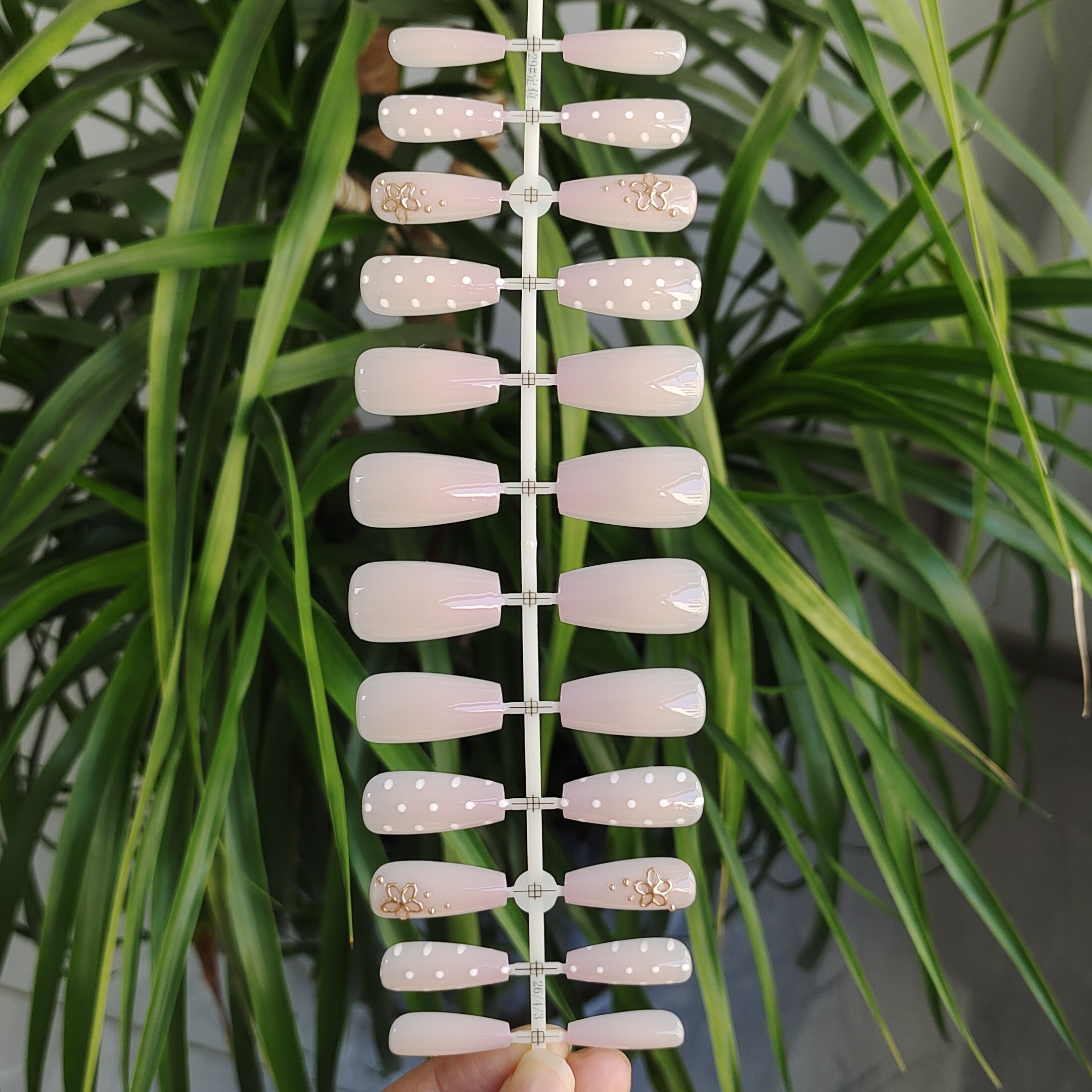 24 PCS PRESS ON NAIL TIPS MEDIUM COFFIN SHAPE 3D ADHESIVE DESIGN WITH GOLD FLOWER AND WHITE DOT PATTERN full figure