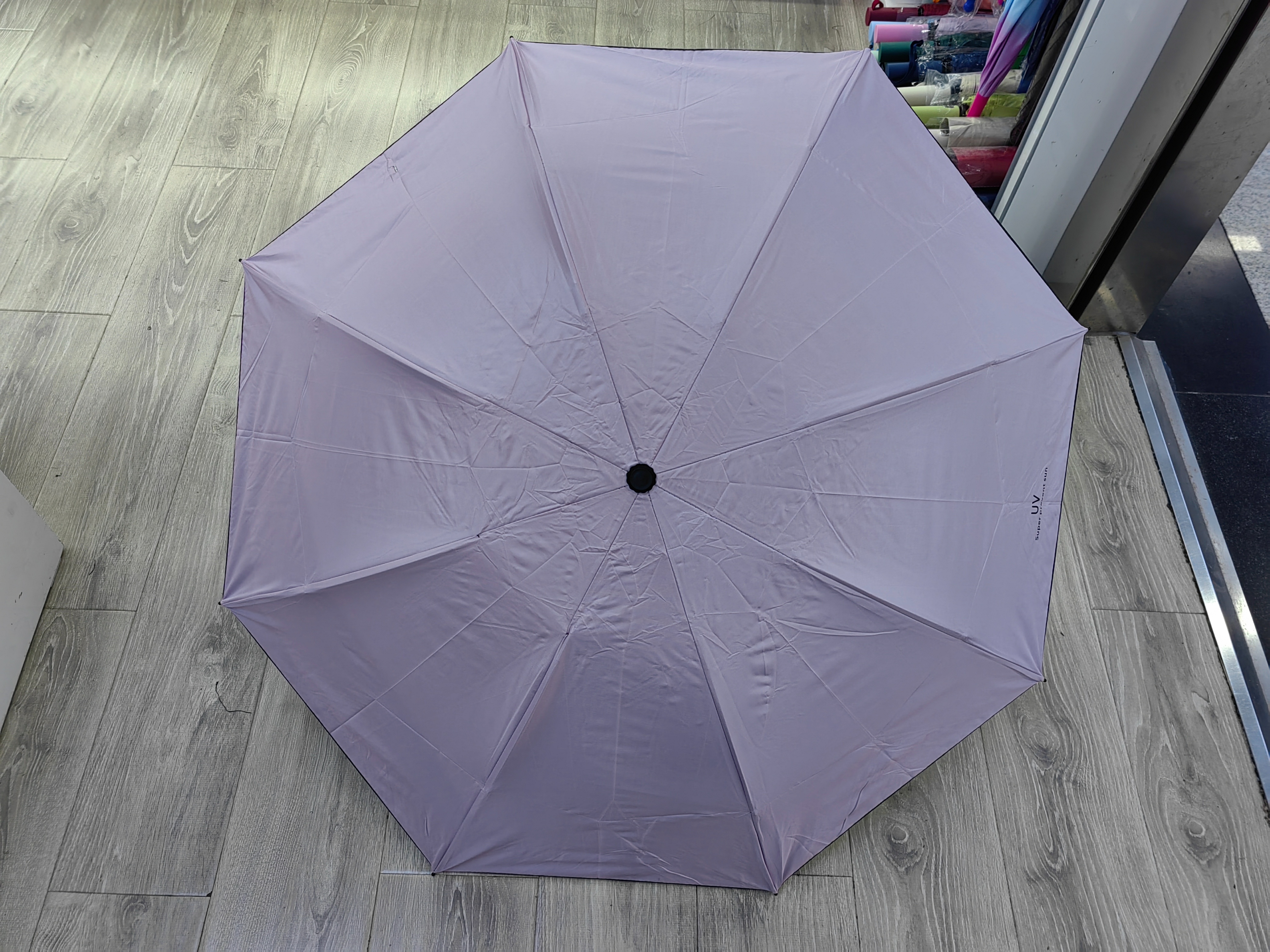 Hengdun manual folding basic model umbrella black rubber sun protection and shade umbrella manufacturer in stock, three-fold black rubber weather umbrella, solid color folding umbrella, advertising gift umbrella, customizable LOGO wholesale pic 5