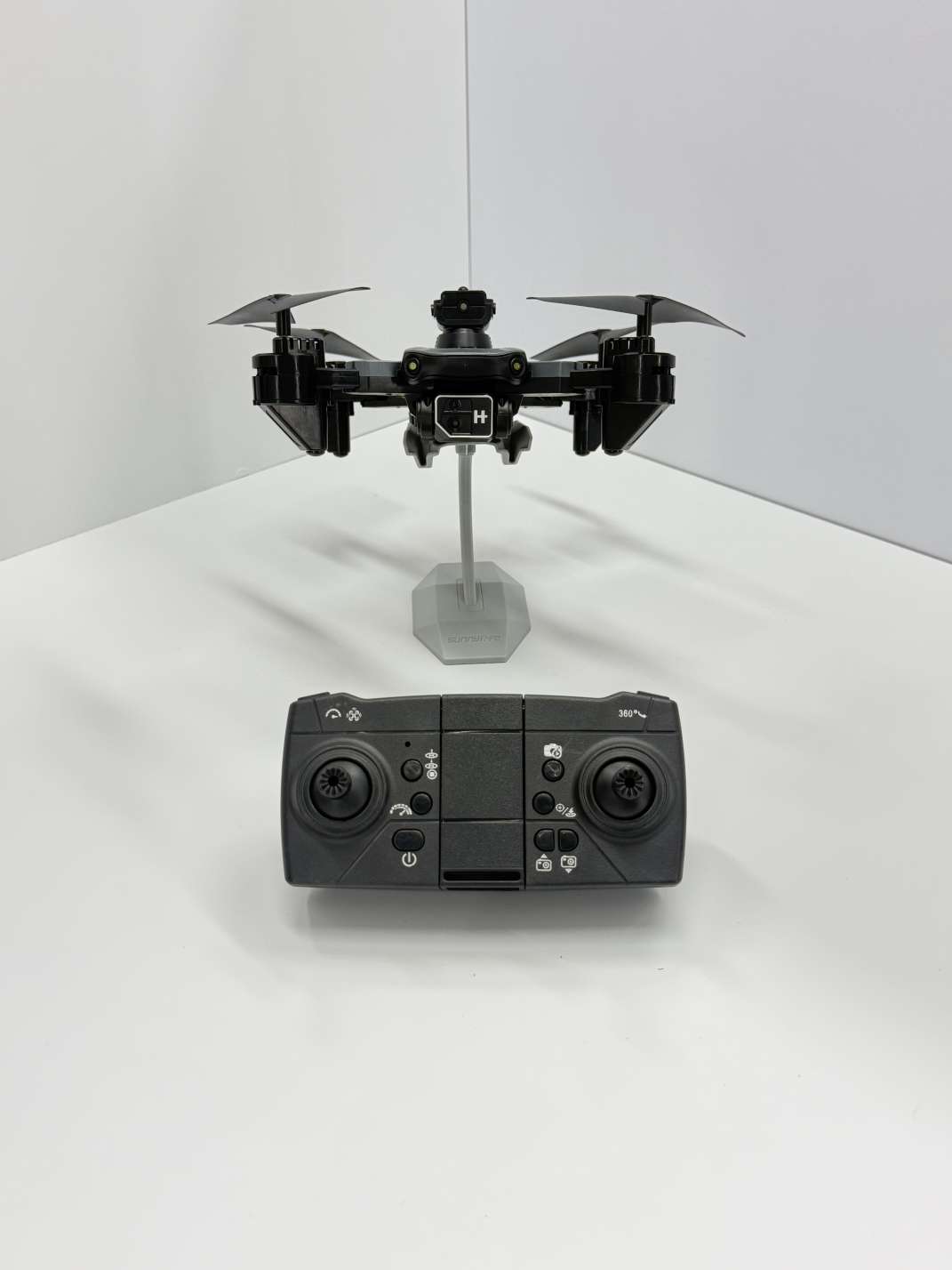 Small four-axis folding drone toy detail image 5