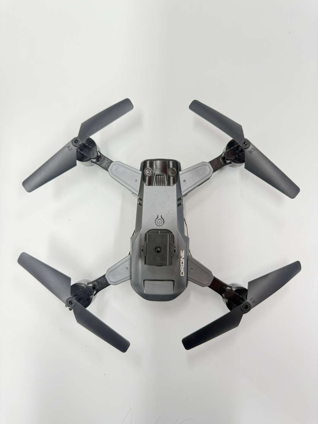 Small four-axis folding drone toy detail image 8