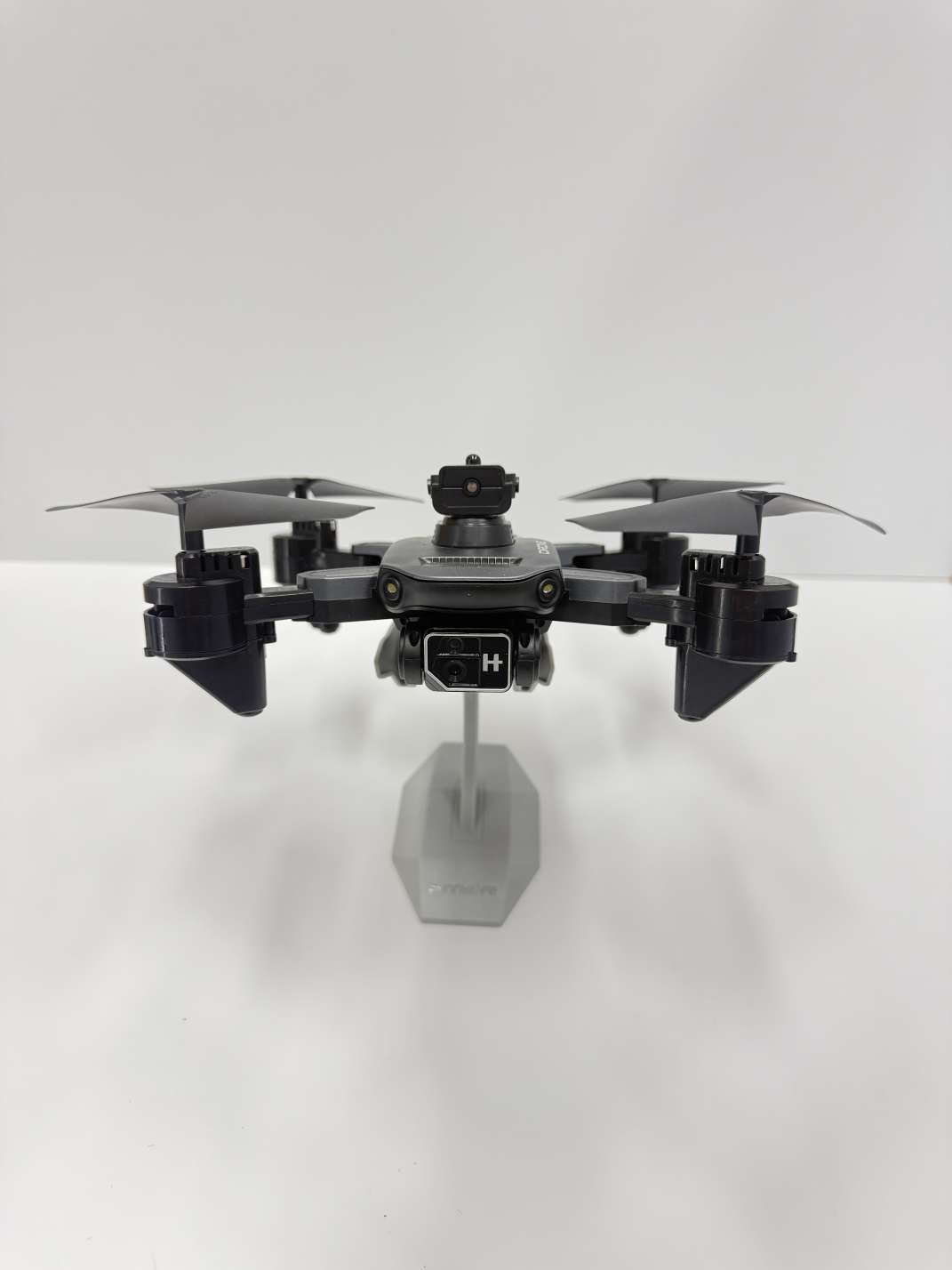 Small four-axis folding drone toy detail image 7