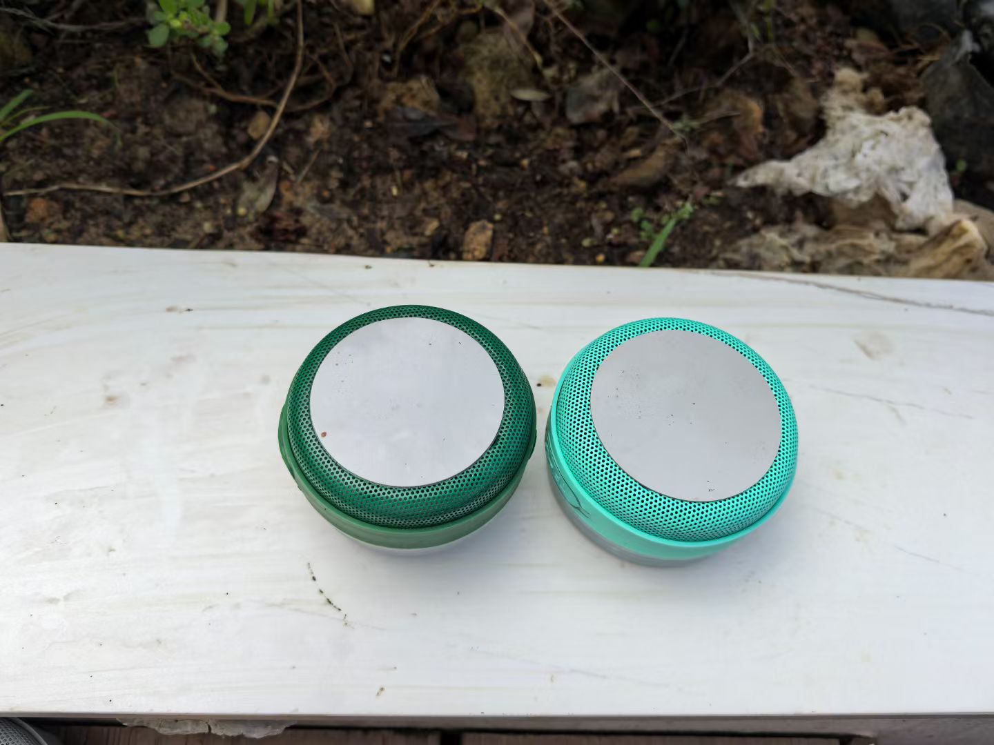 In stock, there are medium-sized beer mug speakers, car cup speakers, cooling cups, coffee cup speakers, and seven-color waterproof Bluetooth speakers. They are compact and portable pic 5