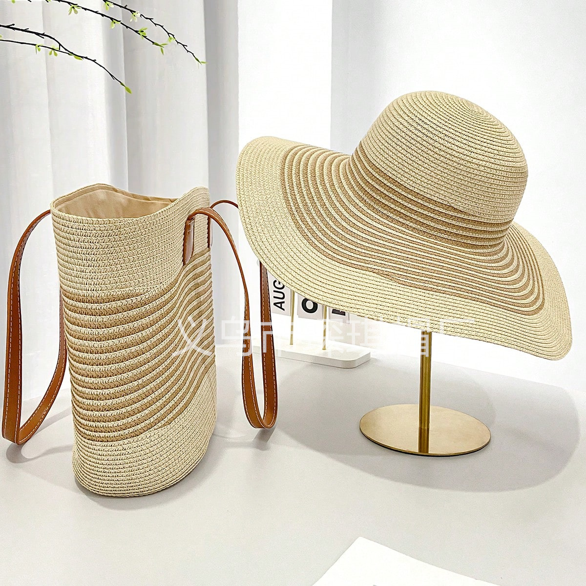 Cross-border new bestseller women's spring and summer straw woven bag, beach bag, beach hat combination set, two-piece set, striped wide-brimmed straw hat, single-shoulder tote bag, urban style, casual vacation, foldable women's bag, straw woven artistic seaside photo shoot full figure