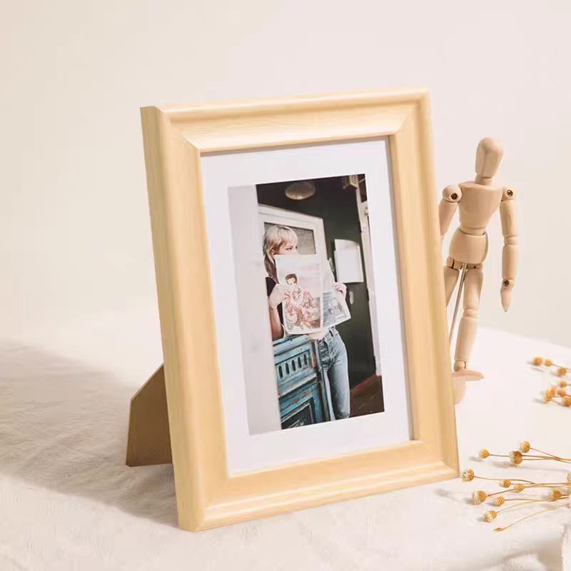 High-end hanging butterfly specimen photo frame, wooden mounting frame, 18x24cm Application Scenario