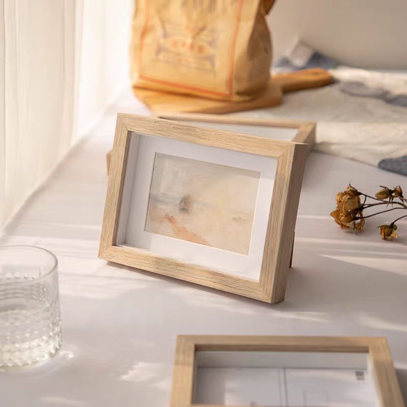 High-end hanging butterfly specimen photo frame, wooden mounting frame 180g Application Scenario