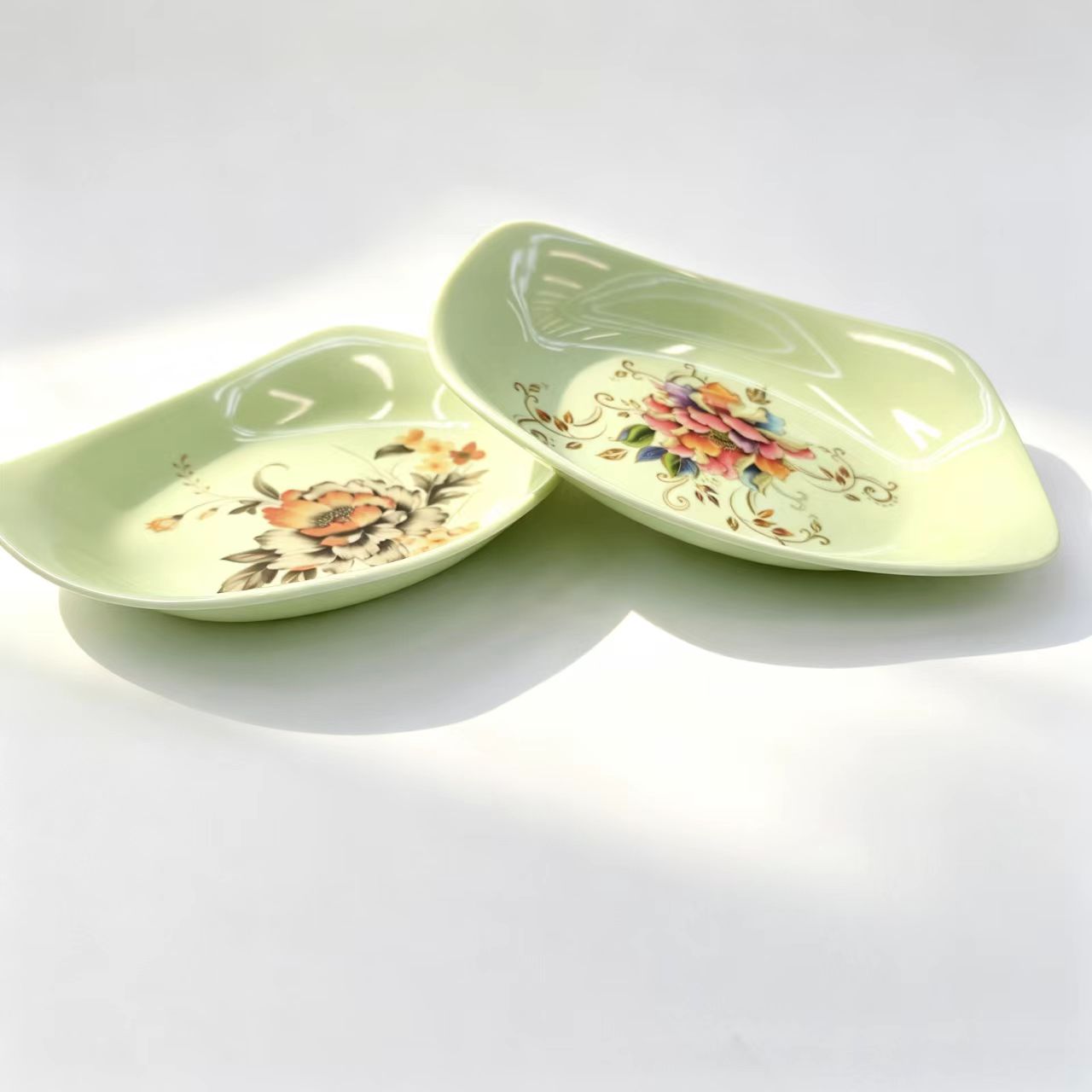Melamine tableware in stock, wholesale melamine tableware sets, straight-hair floral pattern shallow plates, 10-inch vinegar plates, fruit shell melamine material, commercial tableware for hotels and restaurants details Picture