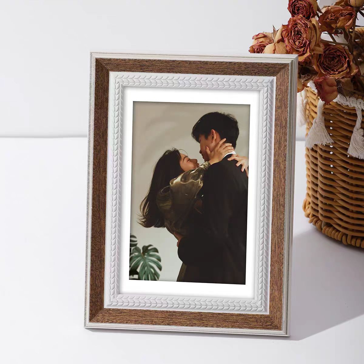 High-end hanging photo frame, urban landscape photo, butterfly specimen mounting frame Specification image