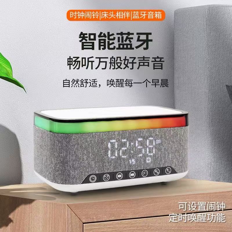 Smart Christmas clock, bedside alarm clock, clock alarm clock, digital alarm clock, smart alarm clock Application Scenario