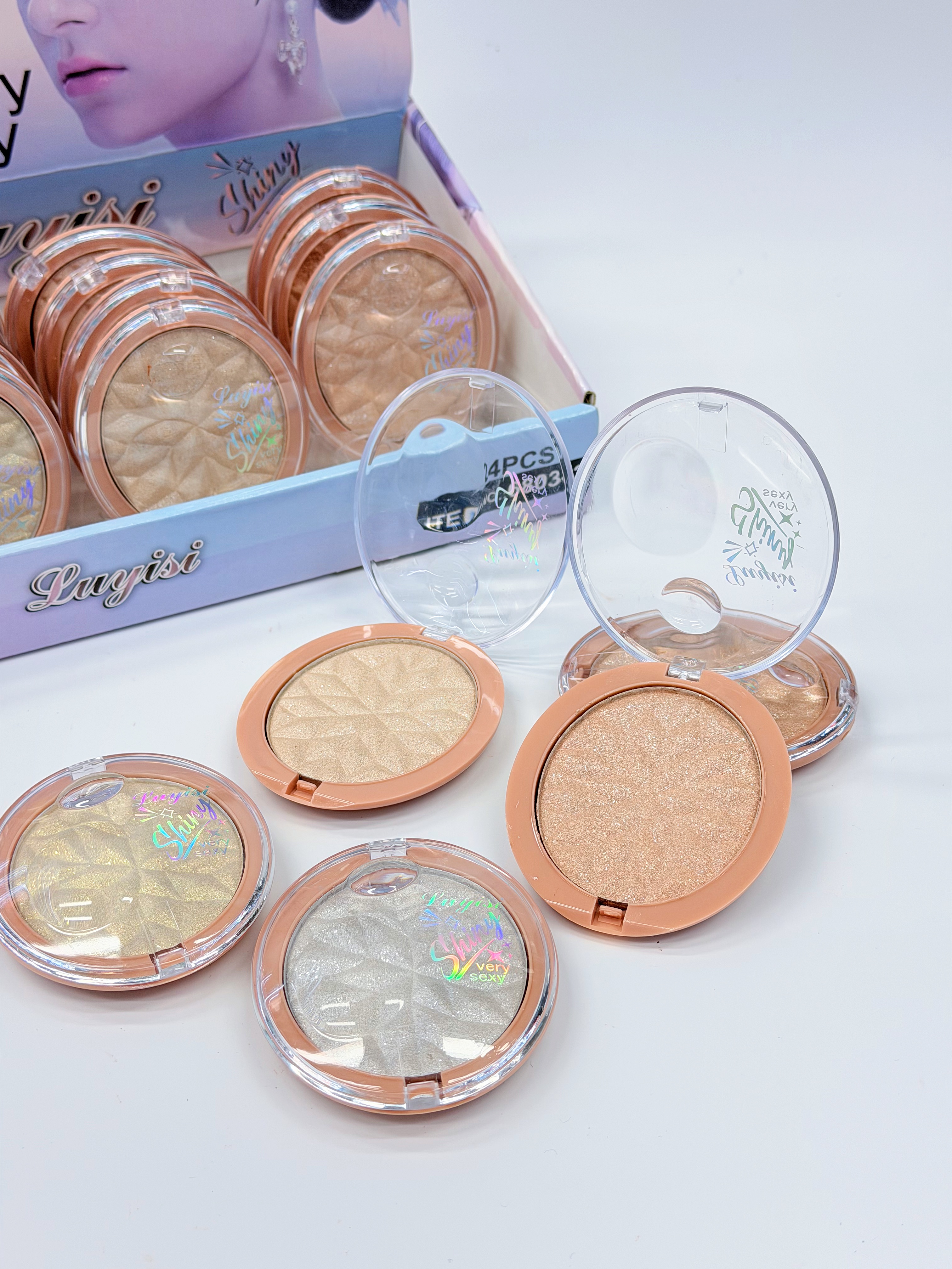 Cross-border high-gloss oval diamond high-gloss powder fine professional cosmetics export Application Scenario