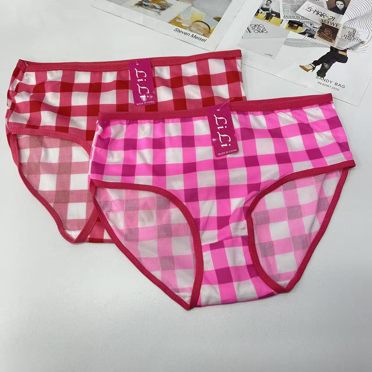DD-317# 31-head mixed-color women's underwear with a back cover, women's checkered print export underwear, women's underwear with milk silk printing patterns, women's briefs, underwear, underwear are selling well in Africa and South America, QNI details Picture