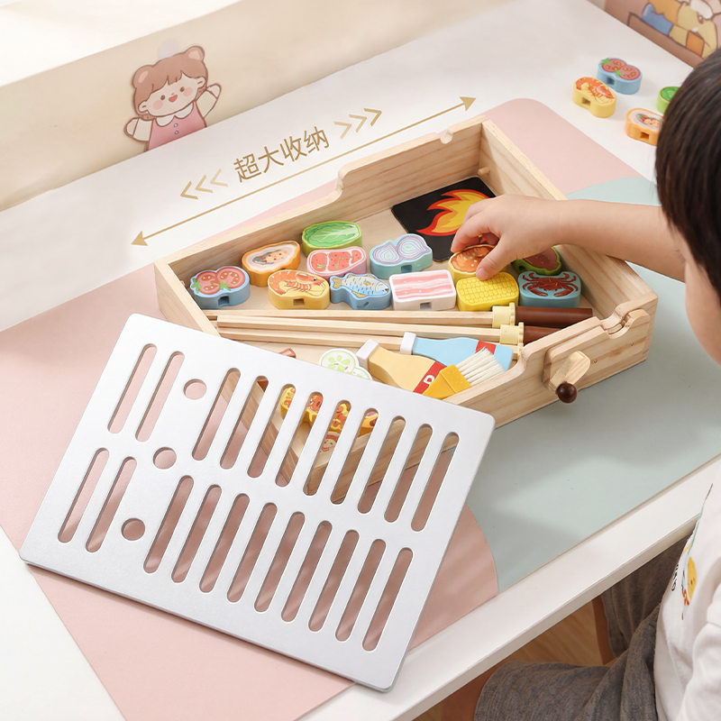 Hand-cranked barbecue grill, children's house play toy, wooden beaded food, children's wooden simulation barbecue grill, beaded skewers, kitchen cooking, barbecuing, parent-child interactive game, house play toy Item Picture