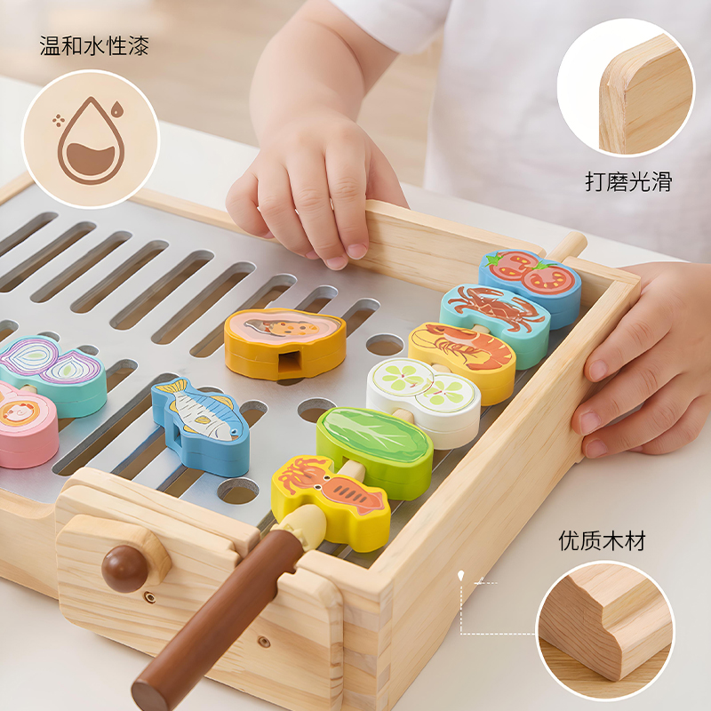 Hand-cranked barbecue grill, children's house play toy, wooden beaded food, children's wooden simulation barbecue grill, beaded skewers, kitchen cooking, barbecuing, parent-child interactive game, house play toy Application Scenario