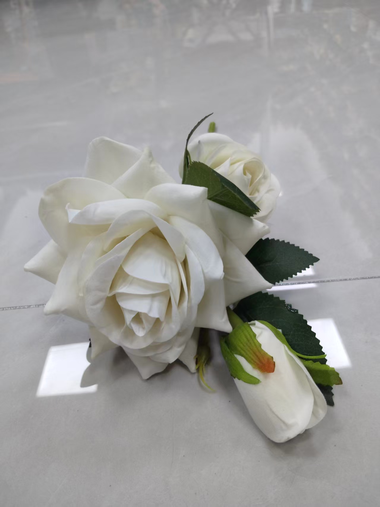 Simulated 1 flower bud 1, velvet plastic rose bouquet manufacturer wholesale, lace wrapped rose, plastic flower, artificial flower, silk flower, artificial flower, wedding indoor and outdoor DIY decorative flower, shooting props in stock, replenishing cabinet Specification image