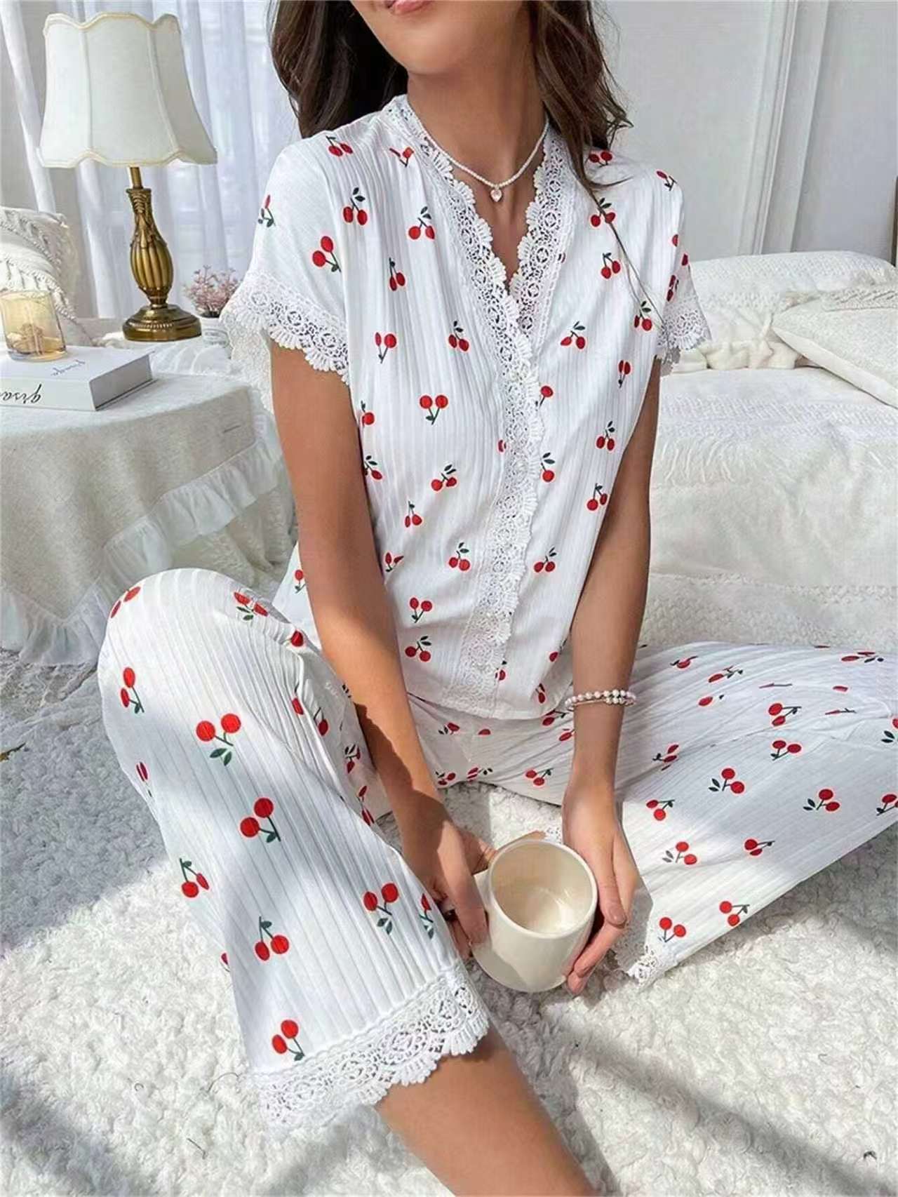 欧美跨境热销女士家居服樱桃印花长袖翻领睡衣可外穿长裤两件套装