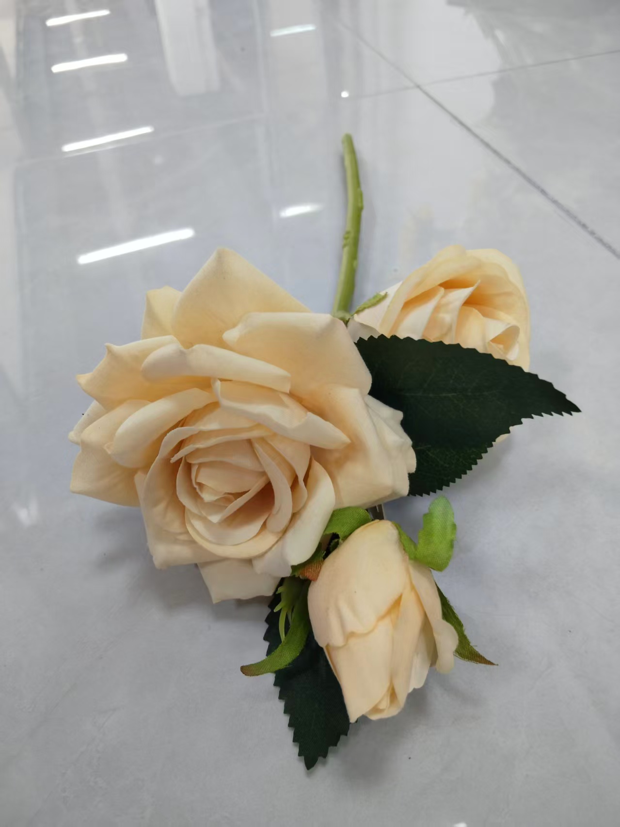 Simulated 1 flower bud 1, velvet rose bouquet manufacturer wholesale, lace wrapped rose, plastic flower, artificial flower, silk flower, artificial flower, wedding indoor and outdoor DIY decorative flower, shooting props in stock, replenishing cabinet Item Picture