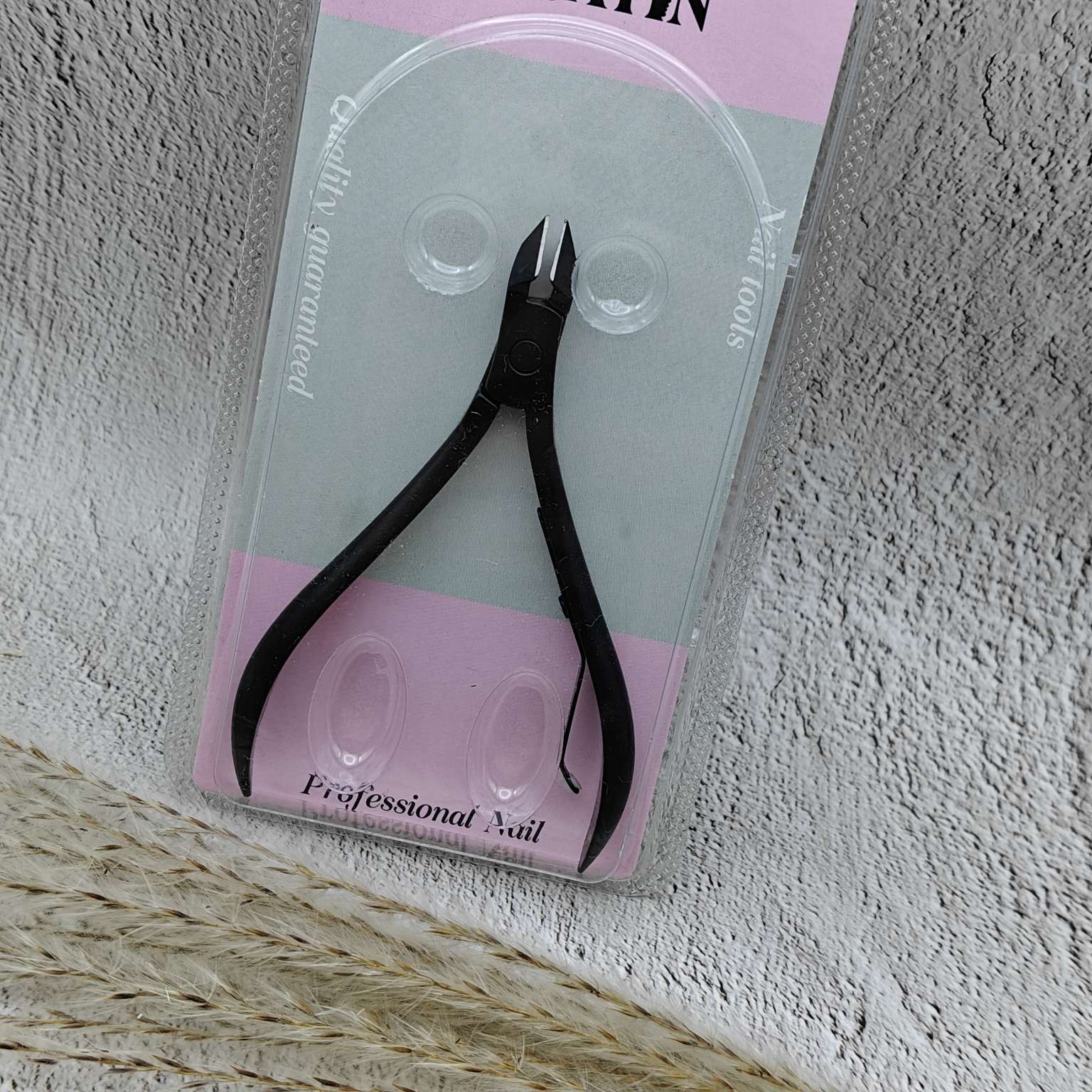 Customizable nail clipper set, beauty care and nail art products, nail clippers, dead skin clippers, knife cutters, knife dead skin clippers Application Scenario
