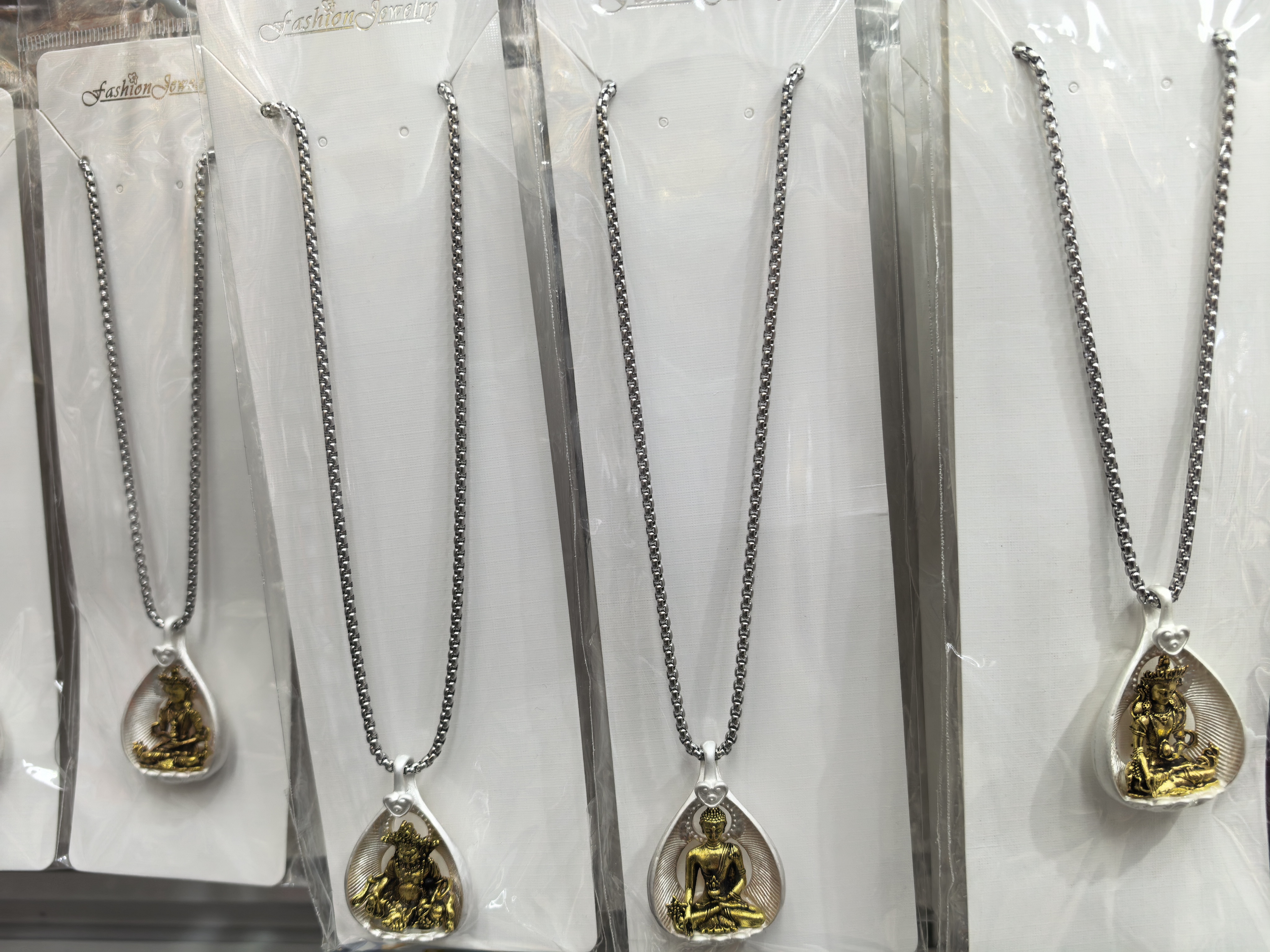 Buddha pendant necklace Item Picture
