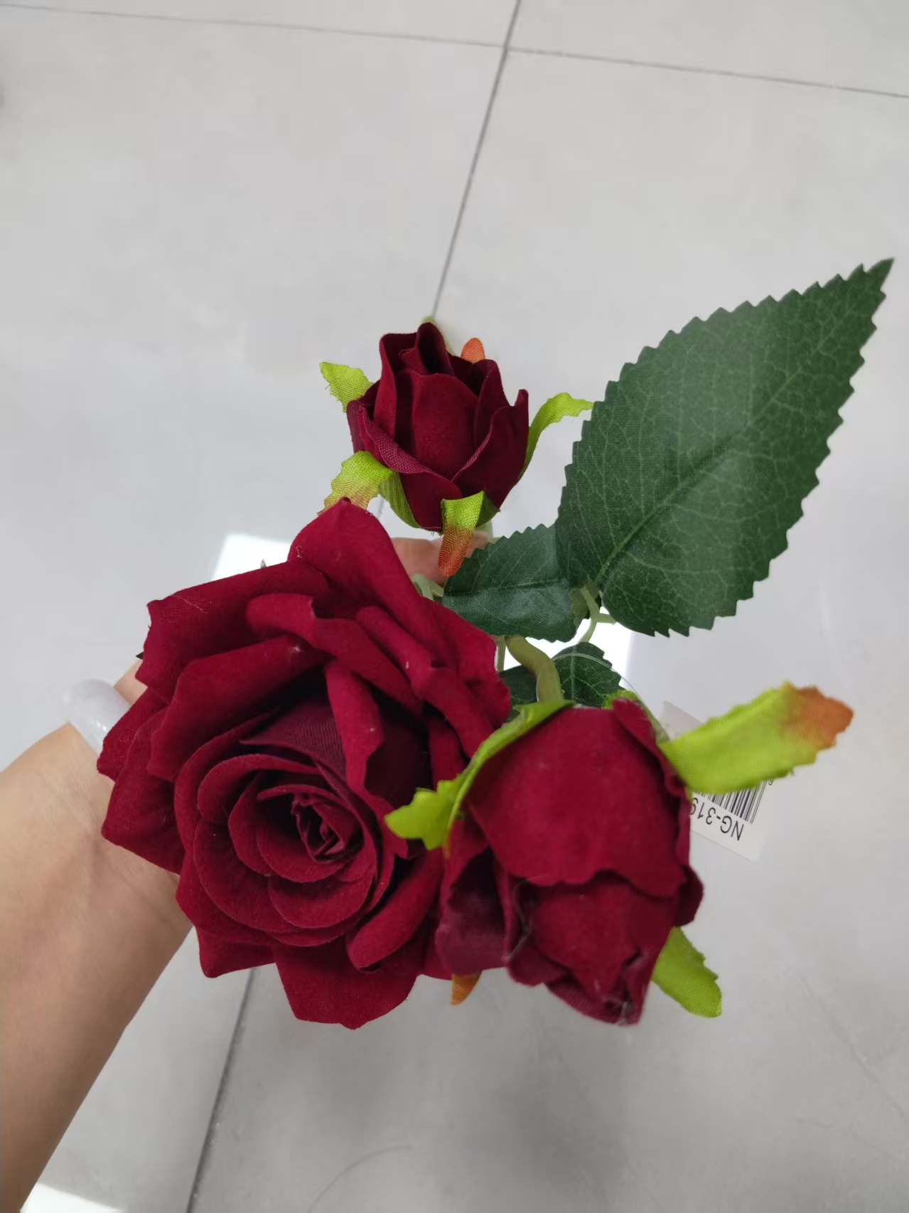 仿真1花2蕾绒布钻石玫塑料花玫瑰花束厂家批发花边包裹玫瑰塑料花假花绢花人造花婚庆室内外DIY装饰花拍摄道具现货补柜