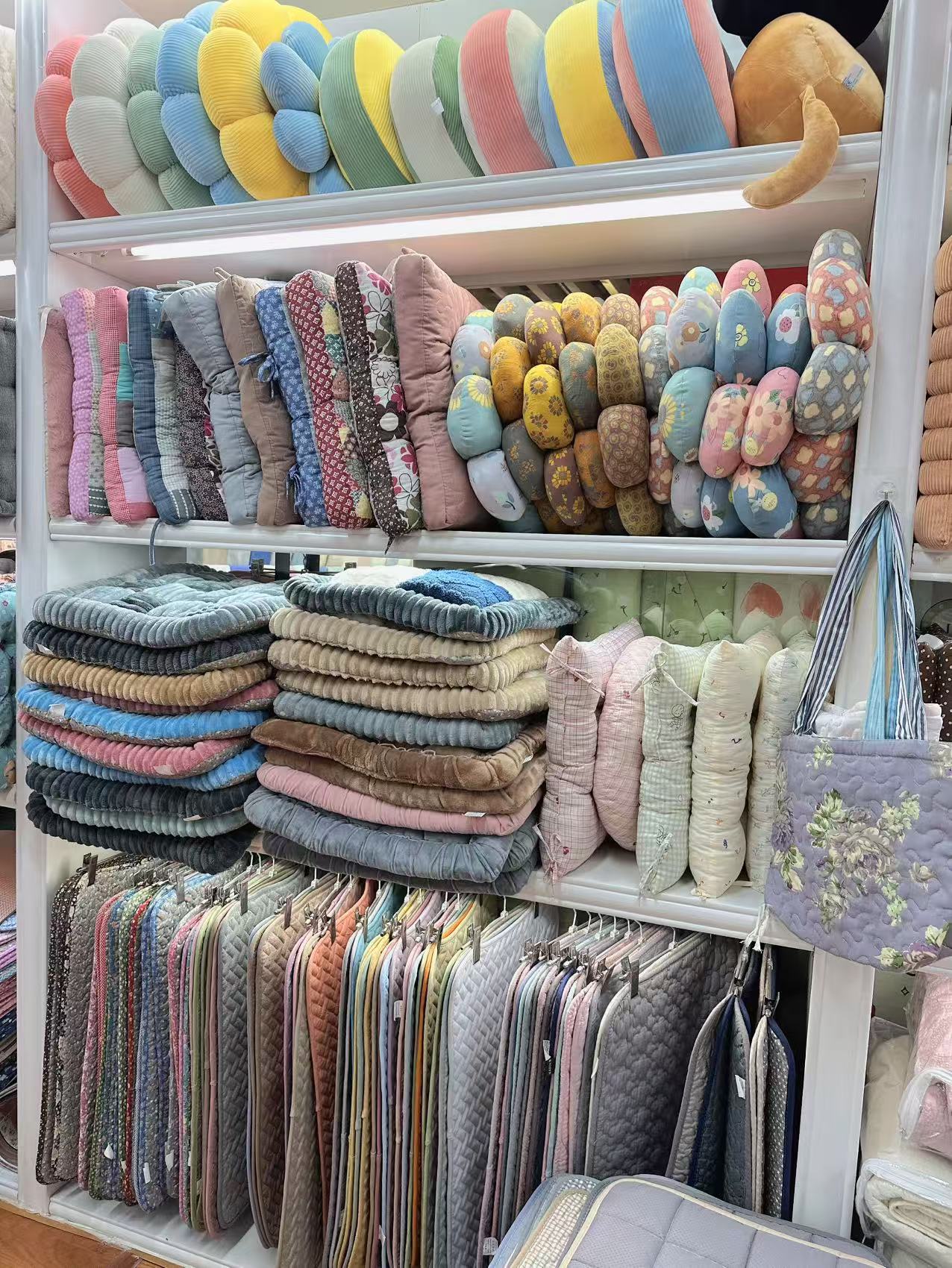 Pujiang Kaisalan Home Textile Co., LTD describe pic - 6