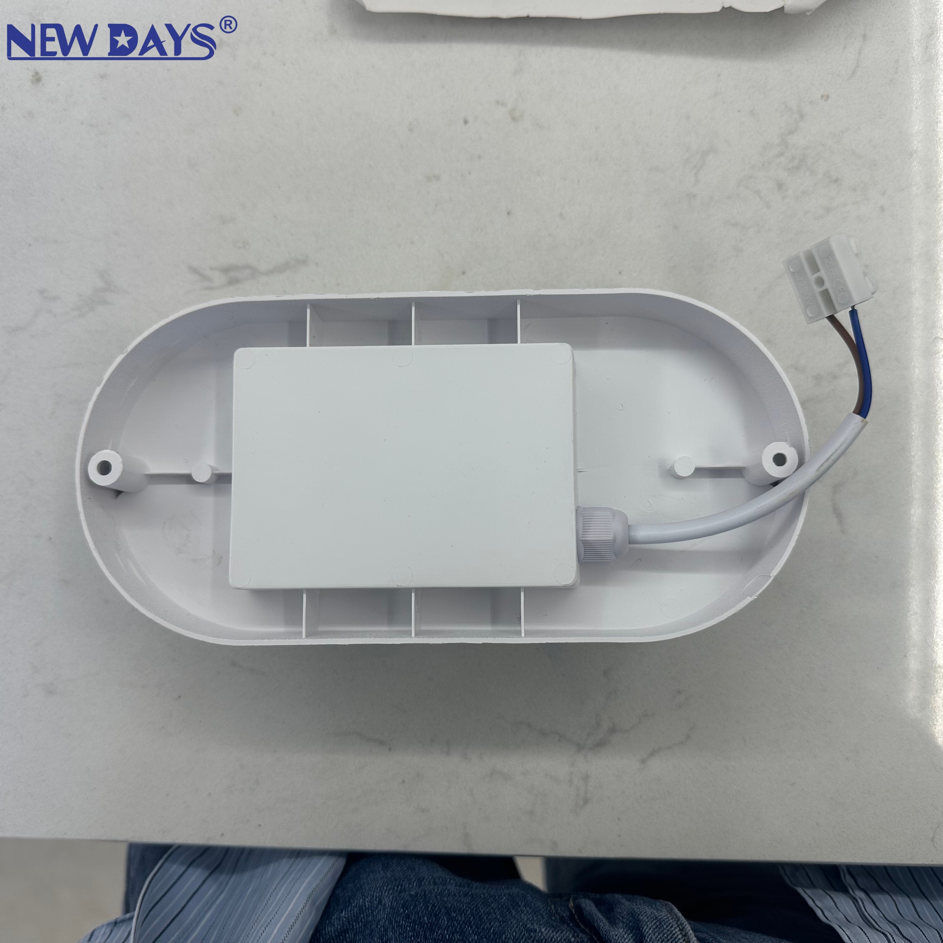 NEWDAYS brand cross-border new led moisture-proof lamp, outdoor waterproof wall lamp, energy-saving high-brightness lighting lamp, emergency camping lamp with battery inside, emergency camping lamp Item Picture