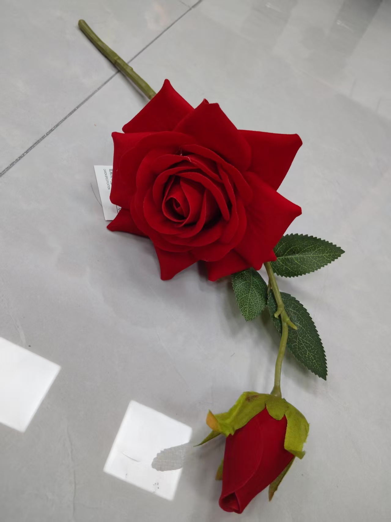仿真1花1蕾绒布卷边玫塑料花玫瑰花束厂家批发花边包裹玫瑰塑料花假花绢花人造花婚庆室内外DIY装饰花拍摄道具现货补柜