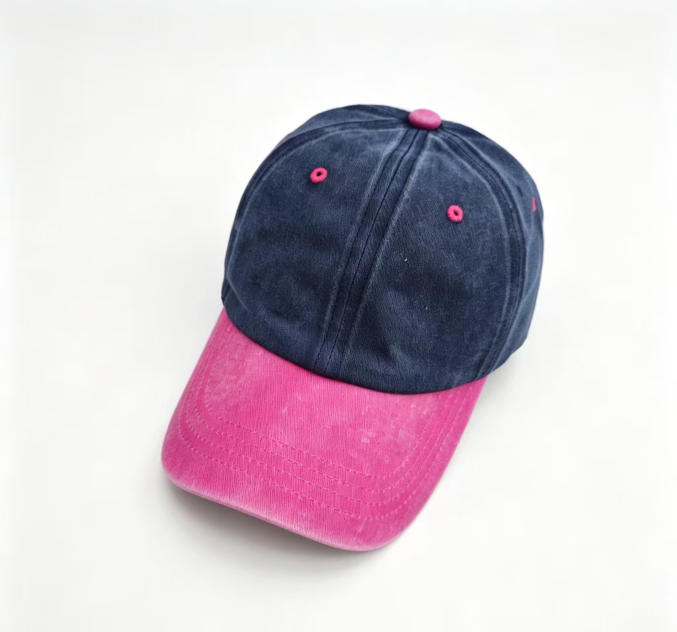 القبعات القديمة من القبعات القديمة Item Picture