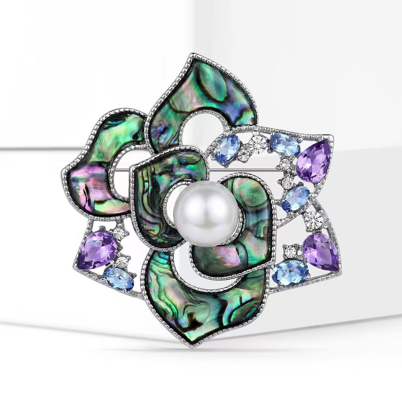 High-end abalone, shell and rose brooch, creative women's suit brooch accessory pin