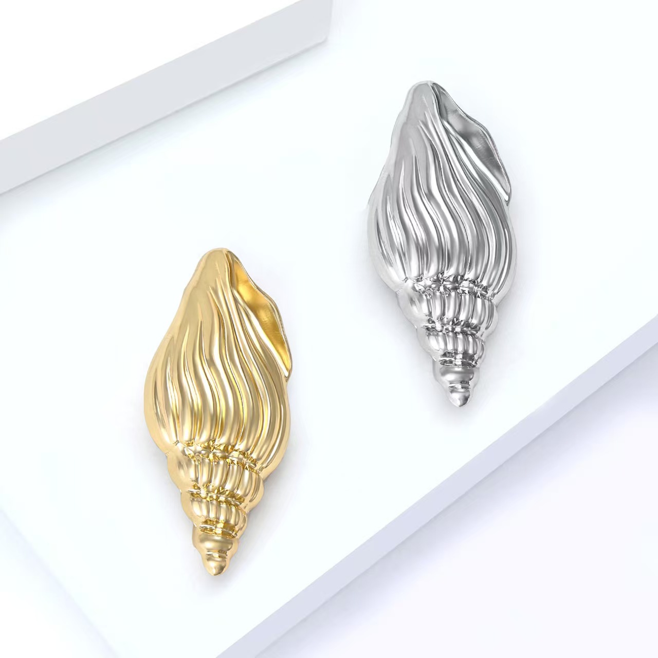 Personalized cross-border European and American landscape, conch cold style, high-end sense brooch, brooch flower, pin accessory, irregular-shaped brooch clasp